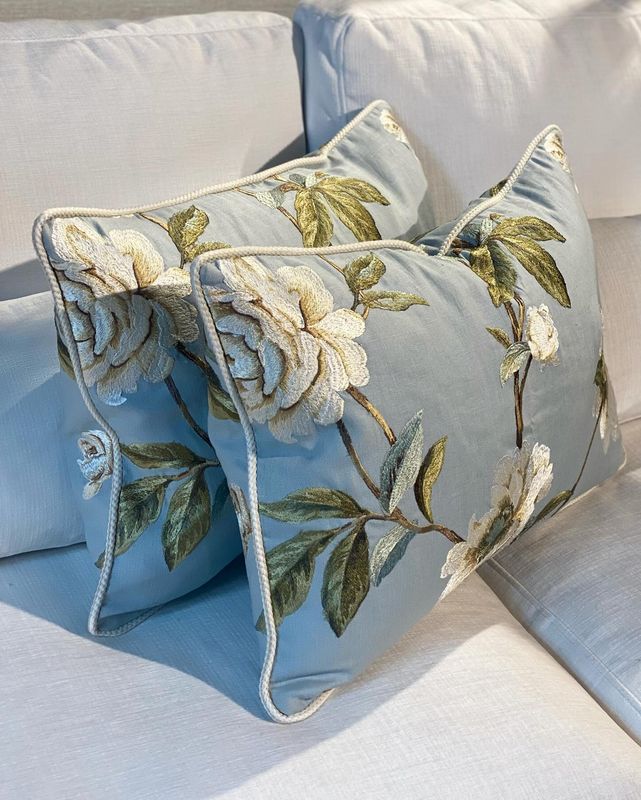 Putetrekk i stoffet  Selena Code F4655-02 fra Colefax&Fowler 