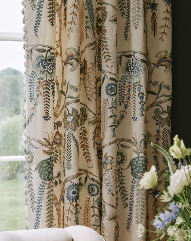 Alvita Code F4882  from Colefax and Fowler  